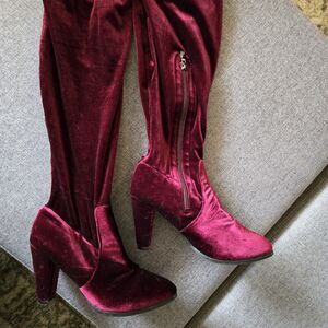 Catherine Malandrino Velva Over  Knee Boots Velvet  7.5 Heeled  Maroon Red EUC